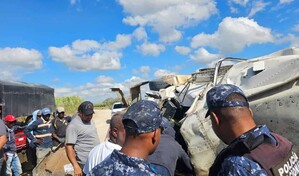 Accidente de cami&oacute;n en Quisqueya: conductor herido tras vuelco de veh&iacute;culo