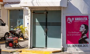 Comerciantes de Villa Consuelo recurren a plantas ante blackout