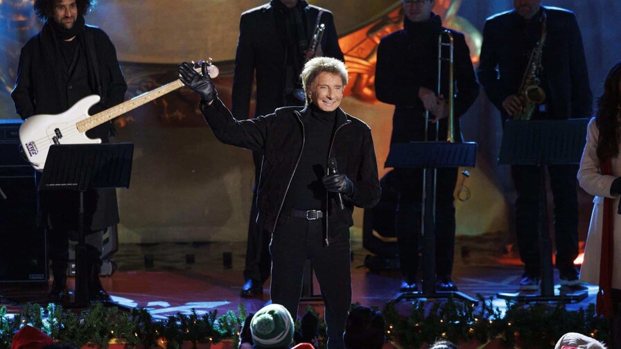 Barry Manilow pospone sus conciertos programados por problemas de salud