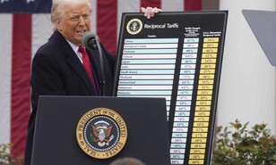 Trump sube a 15 % el arancel global tras negativa judicial; el Gobierno eval&uacute;a c&oacute;mo afectar&aacute; a RD