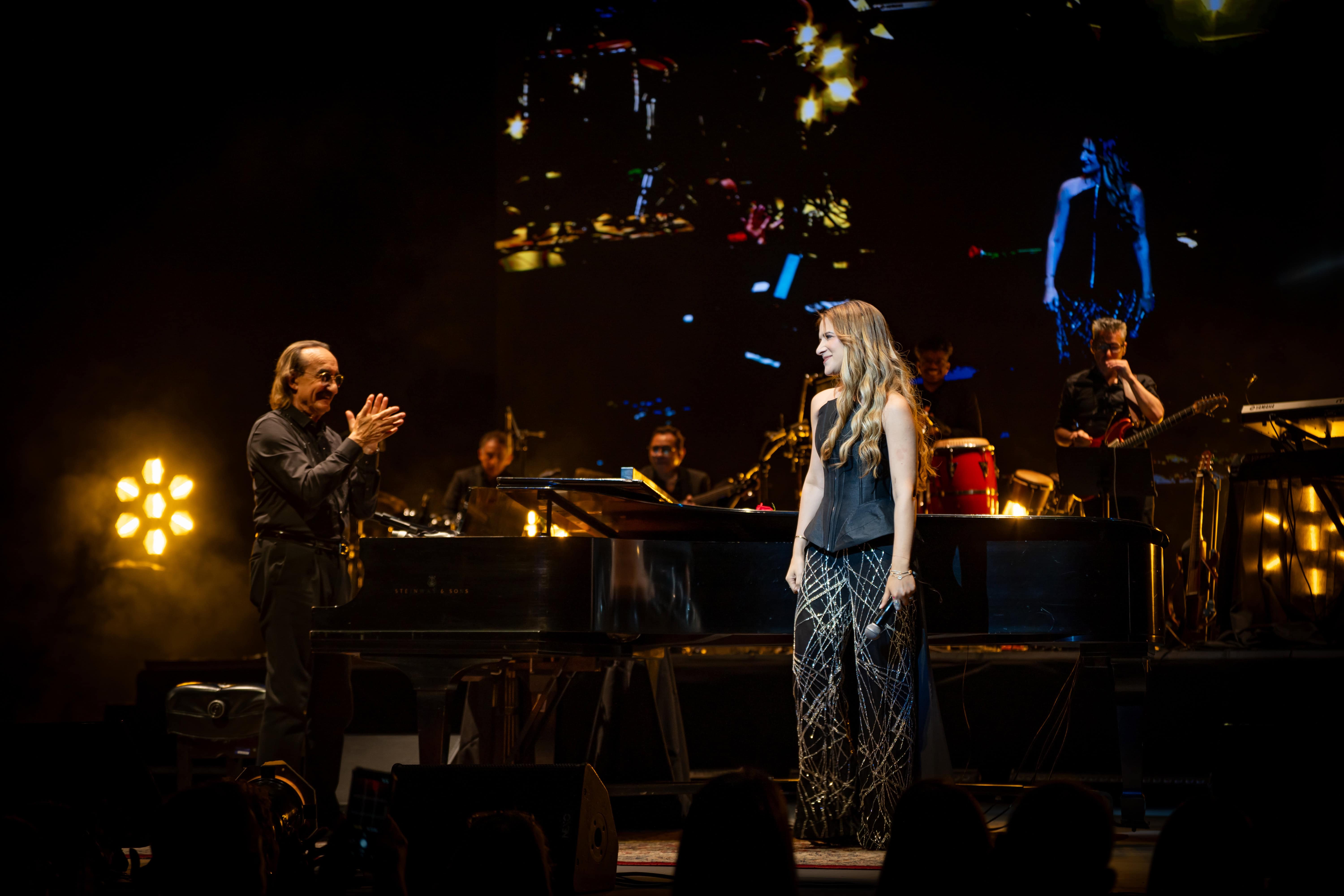 Nathalie Hazim en pleno concierto.