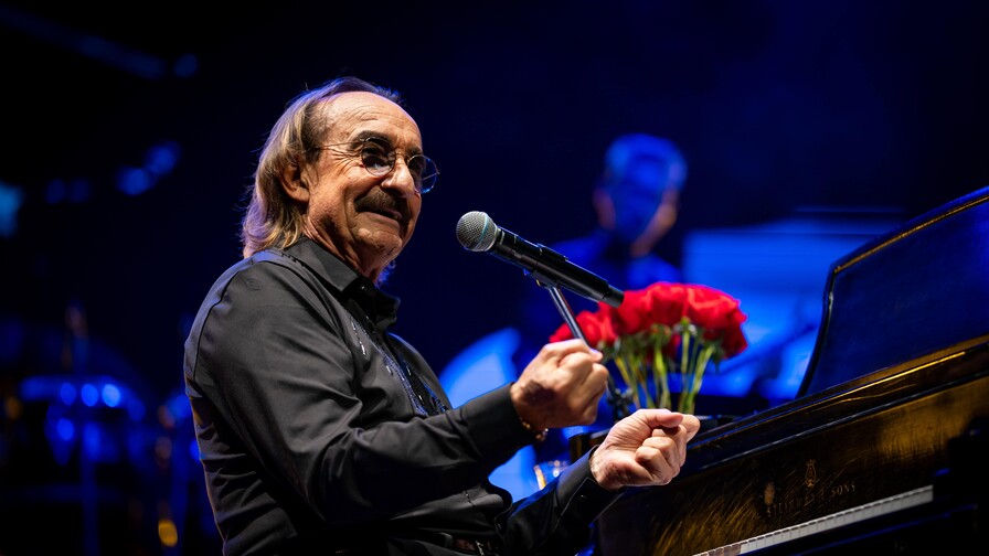 Raúl Di Blasio reafirma su grandeza en el escenario del Teatro Nacional Raúl Di Blasio reafirma su grandeza en el escenario del Teatro Nacional