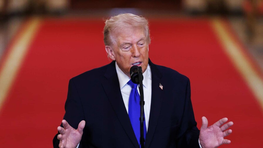 Entra en vigor el nuevo arancel global del 15 % impuesto por Trump