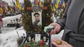 Familias ucranianas recuerdan a los soldados ca&iacute;dos tras cuatro a&ntilde;os de invasi&oacute;n rusa