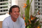 Julio Iglesias se querellará contra elDiario.es al no retractarse del montaje contra él Julio Iglesias se querellará contra elDiario.es al no retractarse del montaje contra él