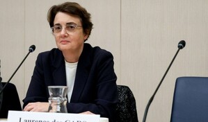 Dimite la presidenta del Louvre cuatro meses despu&eacute;s del robo de joyas