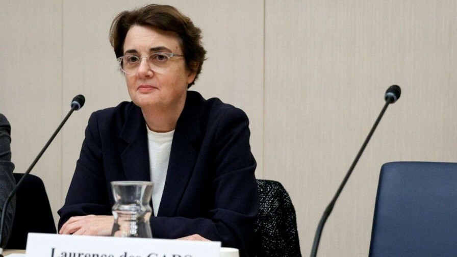 Dimite la presidenta del Louvre cuatro meses después del robo de joyas Dimite la presidenta del Louvre cuatro meses después del robo de joyas