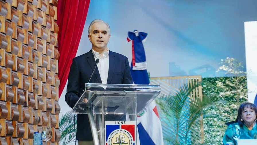 Luis Miguel De Camps: El cambio del sistema educativo ocurre cuando el docente est&aacute; bien formado