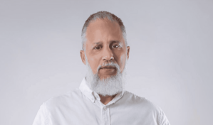 H&eacute;ctor Then vive su temporada m&aacute;s intensa al frente y detr&aacute;s de la c&aacute;mara