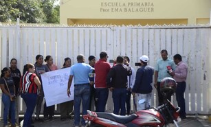 Falta de profesor de Matem&aacute;tica deja sin clases a estudiantes de secundaria en escuela de Santiago