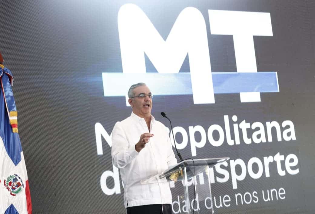 El presidente Luis Abinader habla en la inauguraci&oacute;n de la L&iacute;nea 2C del Metro de Santo Domingo.