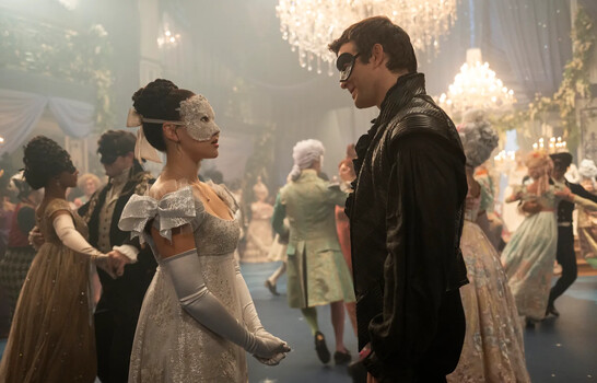 Este jueves regresa Bridgerton 4: conoce las diferencias clave entre el libro y la serie