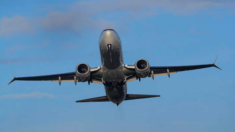 Colombia investiga posible impacto de bala en avión de American Airlines Colombia investiga posible impacto de bala en avión de American Airlines
