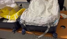 Atrapan a una mujer con 110 prendas de vestir impregnadas de presunta coca&iacute;na