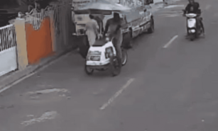 Indignaci&oacute;n en La Romana: momento en que asaltan a un heladero en plena v&iacute;a p&uacute;blica