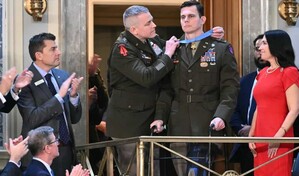 Dos pilotos y un campe&oacute;n entre los condecorados por Trump en su discurso ante el Congreso