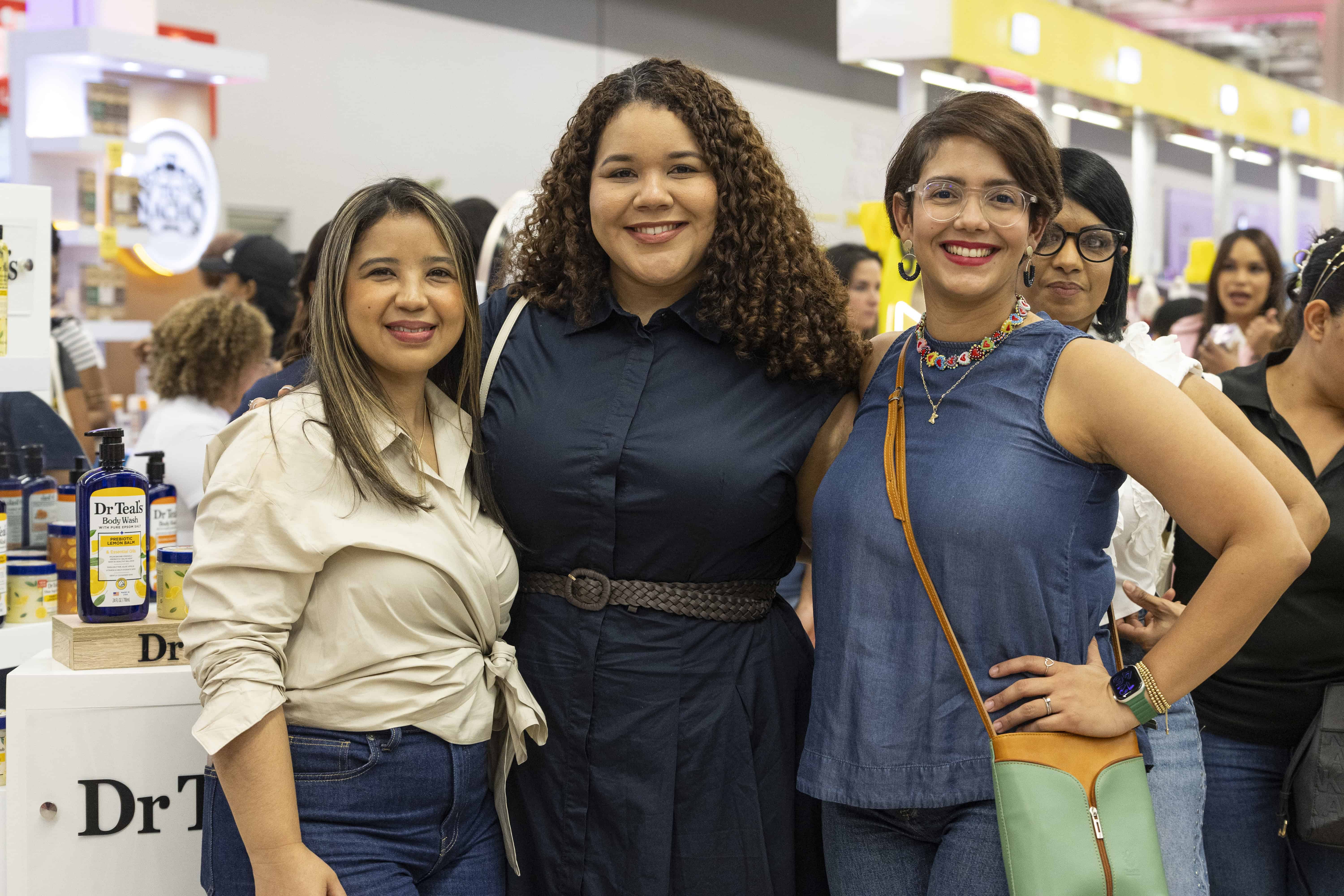 Joani Cortorreal, Laura González y Karla Tavares.