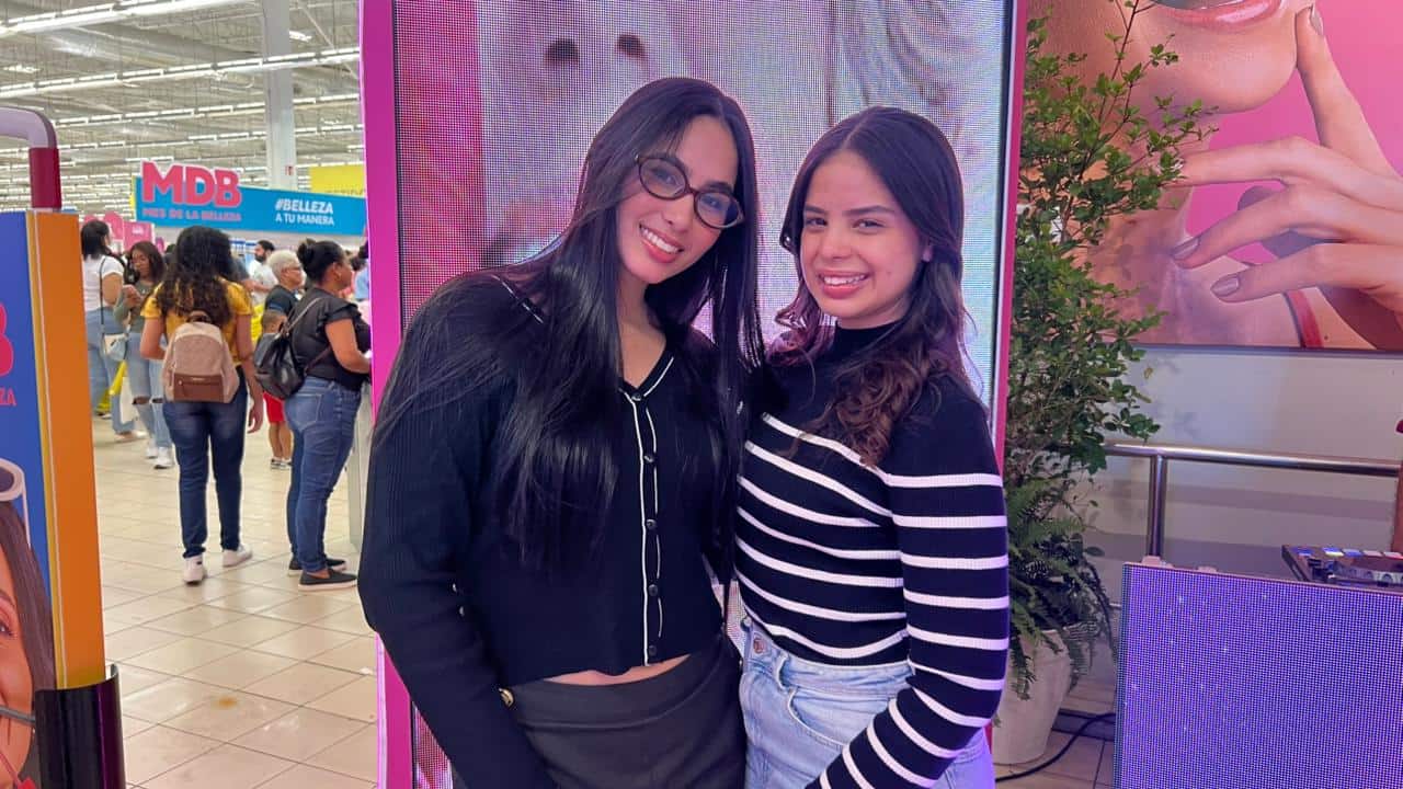 Angelina Güichardo y Nicole Ortiz.