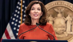 Gobernadora de Nueva York ordena reforzar seguridad y cuestiona a Trump por guerra en Ir&aacute;n