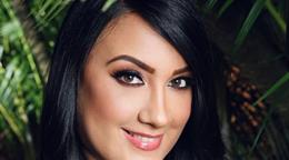 Giannina Azar es confirmada como dise&ntilde;adora oficial rumbo al Miss Universe Chile 2026