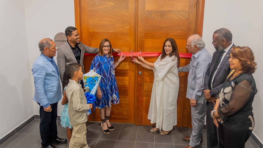 El Centro Cultural Perell&oacute; inaugura "V&iacute;nculos transparentes" de Carlos Baret