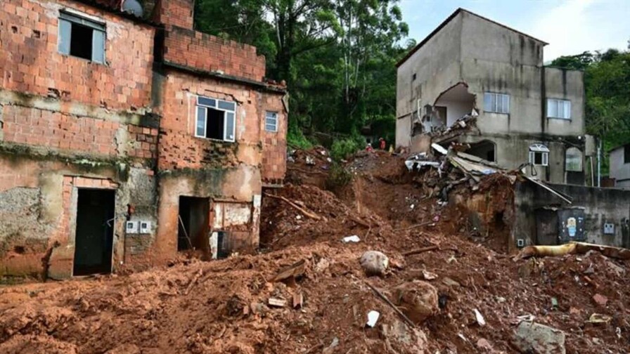Con 55 muertos, retoman búsquedas de desaparecidos tras nuevas lluvias en el sureste de Brasil Con 55 muertos, retoman búsquedas de desaparecidos tras nuevas lluvias en el sureste de Brasil