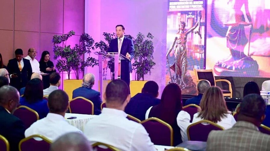 Johnny Pujols plantea necesidad en país de un derecho penal firme, pero respetuoso de las garantías Johnny Pujols plantea necesidad en país de un derecho penal firme, pero respetuoso de las garantías