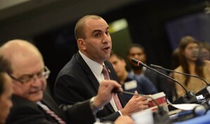 Parlamento venezolano designa como fiscal general temporal al abogado Larry Daniel Devoe