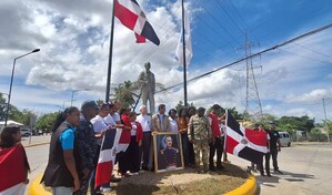Honran a Juan Pablo Duarte con escultura en La Nueva Barquita