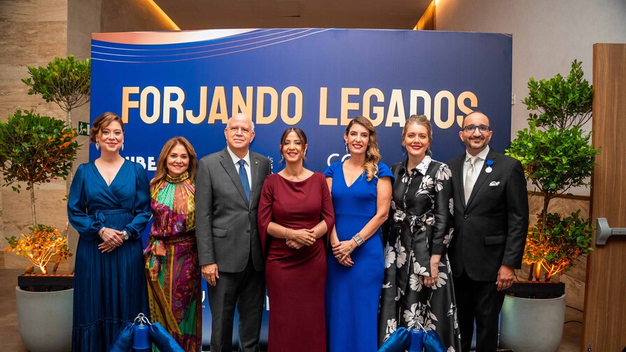 Unibe realiza su primera gala ben&eacute;fica "Forjando Legados"