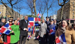 Adriano Espaillat reafirma defensa de la di&aacute;spora en aniversario de la Independencia