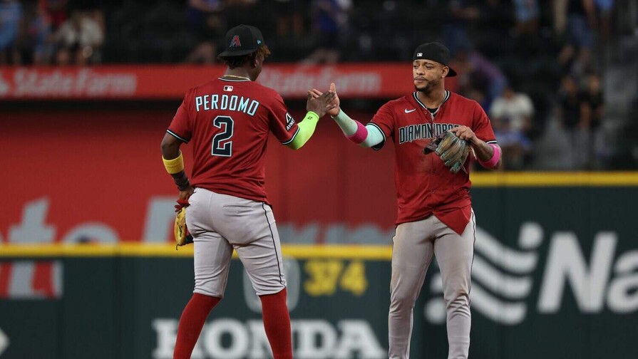 Tres hits de Marte y un doble de Perdomo guían barrida de los Dbacks sobre los Gigantes Tres hits de Marte y un doble de Perdomo guían barrida de los Dbacks sobre los Gigantes