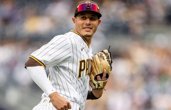 Manny Machado conecta sus primeros dos jonrones del entrenamiento de primavera