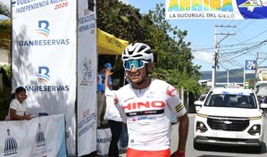 Dominicano Danielky Cede&ntilde;o pierde la camiseta de l&iacute;der; colombiano Wilmar Paredes asume el liderato