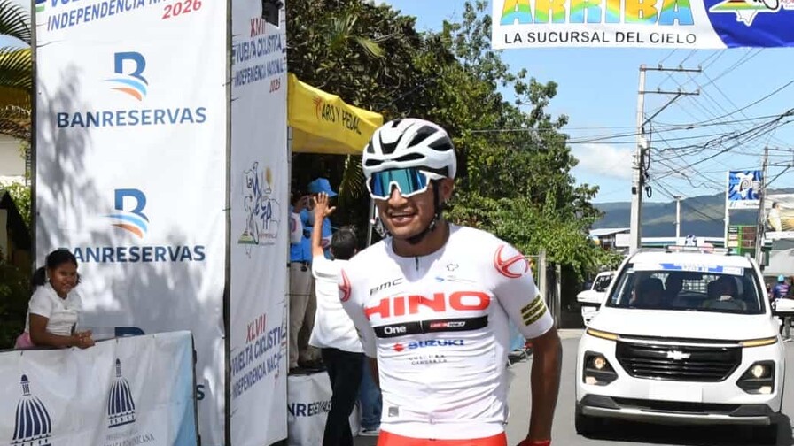 Dominicano Danielky Cede&ntilde;o pierde la camiseta de l&iacute;der; colombiano Wilmar Paredes asume el liderato