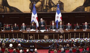 Abinader asegura que casi 200 mil personas salieron de la pobreza en el &uacute;ltimo a&ntilde;o