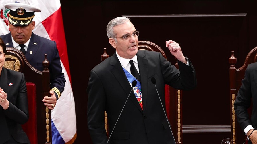 Un Abinader enérgico y emocionado pasa revista a proyectos: Esto era por si querían obras Un Abinader enérgico y emocionado pasa revista a proyectos: Esto era por si querían obras