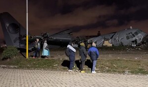 Al menos 22 muertos por accidente de avi&oacute;n militar cargado de dinero en Bolivia