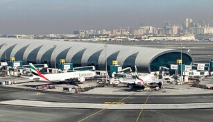 El aeropuerto de Dub&aacute;i reporta da&ntilde;os menores y cuatro heridos tras ataques iran&iacute;es