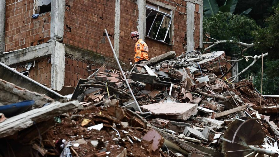 Lula visita zona de Brasil donde deslizamientos causaron 70 muertos