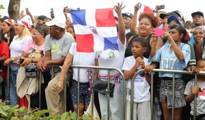 Miles de familias disfrutan del Desfile Militar por los 182 a&ntilde;os de la Independencia Nacional