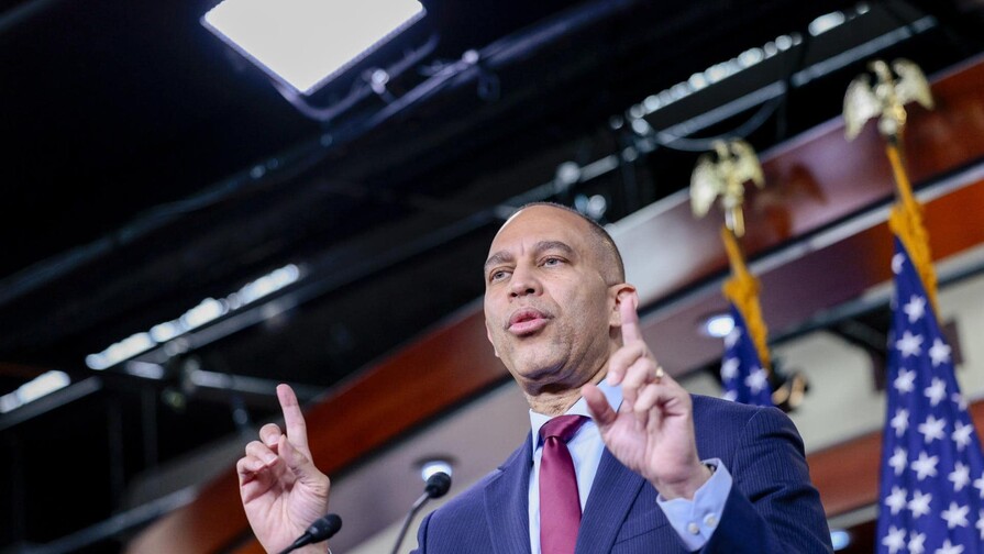 Los dem&oacute;cratas piden votar una resoluci&oacute;n para frenar a Trump de entrar en guerra con Ir&aacute;n