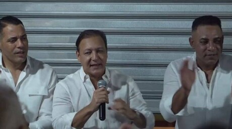 Abel Mart&iacute;nez juramenta exmiembros de Fuerza del Pueblo que retornan al PLD en acto en Santiago