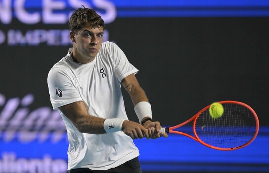 Flavio Cobolli vence a Frances Tiafoe y se consagra campe&oacute;n del Abierto mexicano