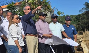 Abinader supervisa da&ntilde;os por lluvias en Gaspar Hern&aacute;ndez y Sos&uacute;a y dispone indemnizaciones