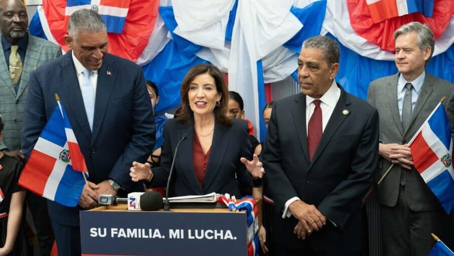 La comunidad dominicana en Nueva York celebra su independencia con iluminaci&oacute;n de monumentos