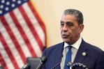 Adriano Espaillat cuestiona la legalidad del bombardeo de EE. UU. a Ir&aacute;n