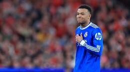 Real Madrid confirma que Mbapp&eacute; sufre un esguince de rodilla