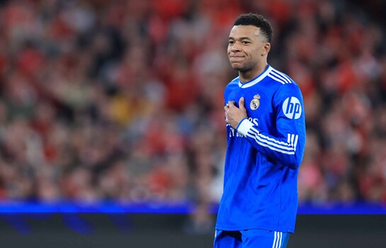 Real Madrid confirma que Mbapp&eacute; sufre un esguince de rodilla