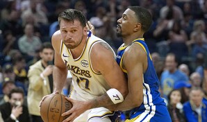 Doncic brilla en su cumplea&ntilde;os y los Lakers arrollan a unos Warriors diezmados